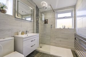 Shower room- click for photo gallery